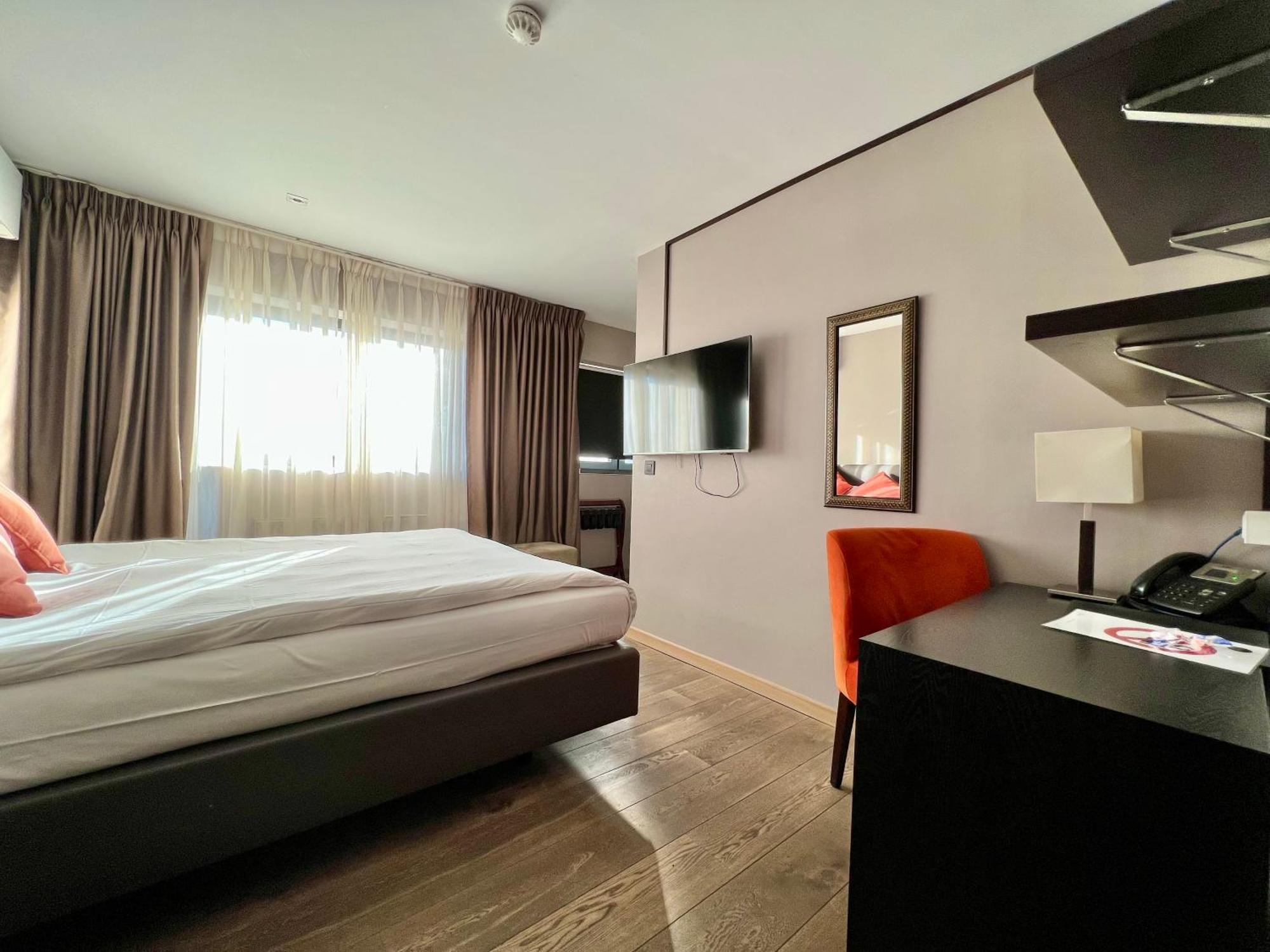 Skol L'Original Hotel Strassen Ngoại thất bức ảnh